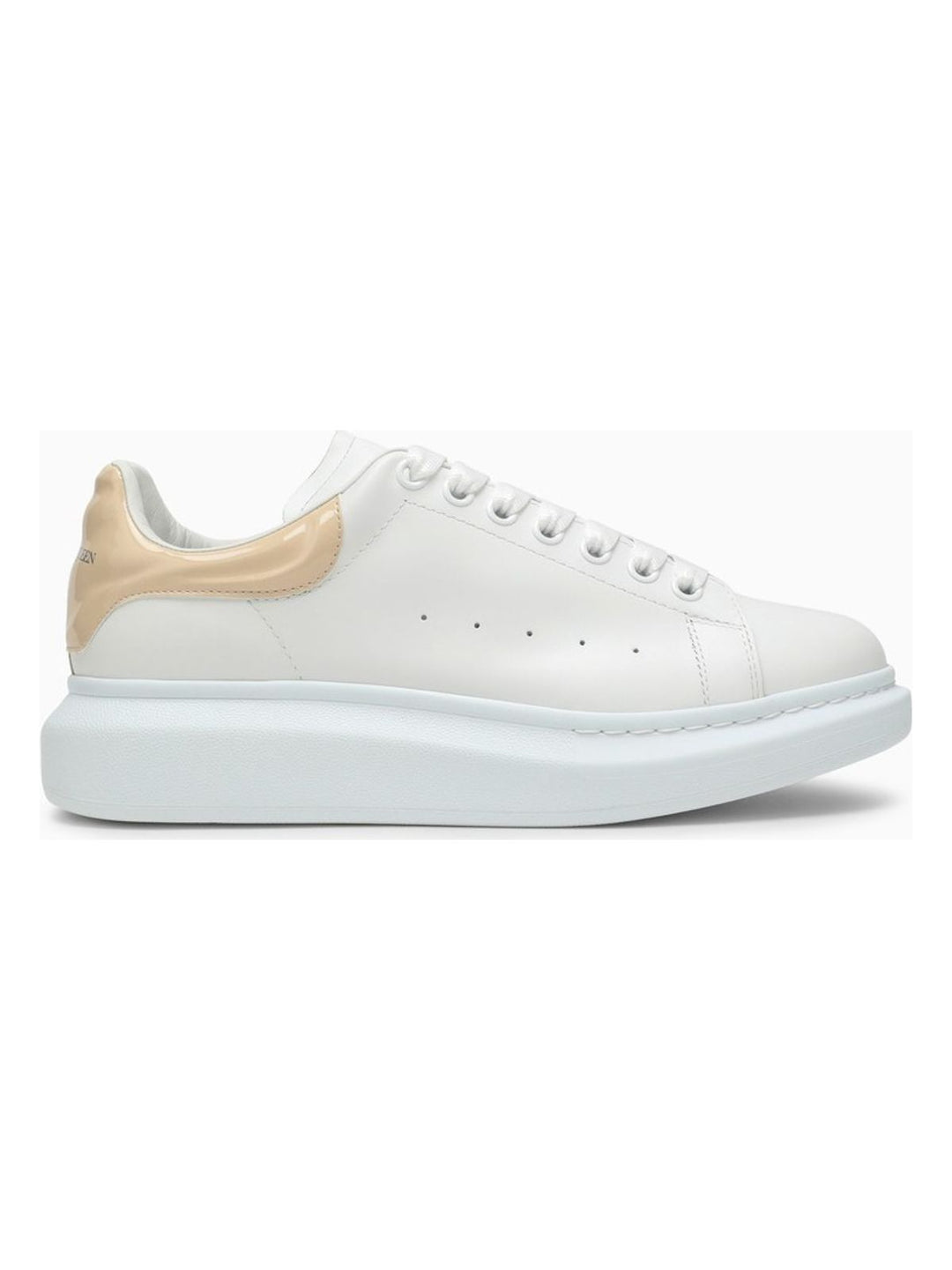 OVERSIZED SNEAKERS
