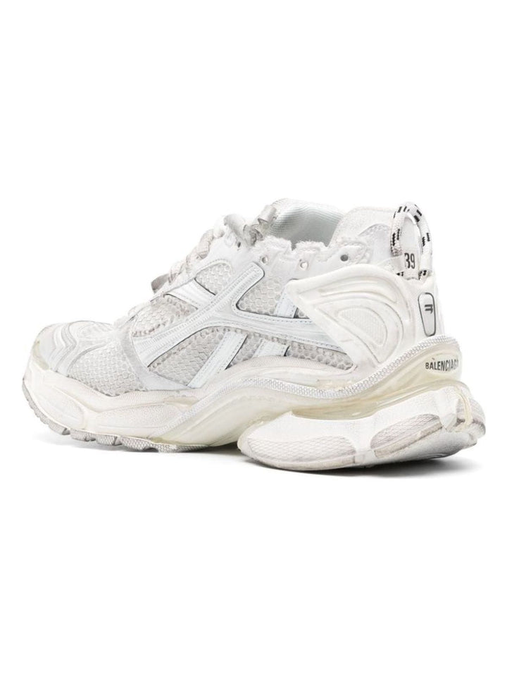 RUNNER SNEAKERS