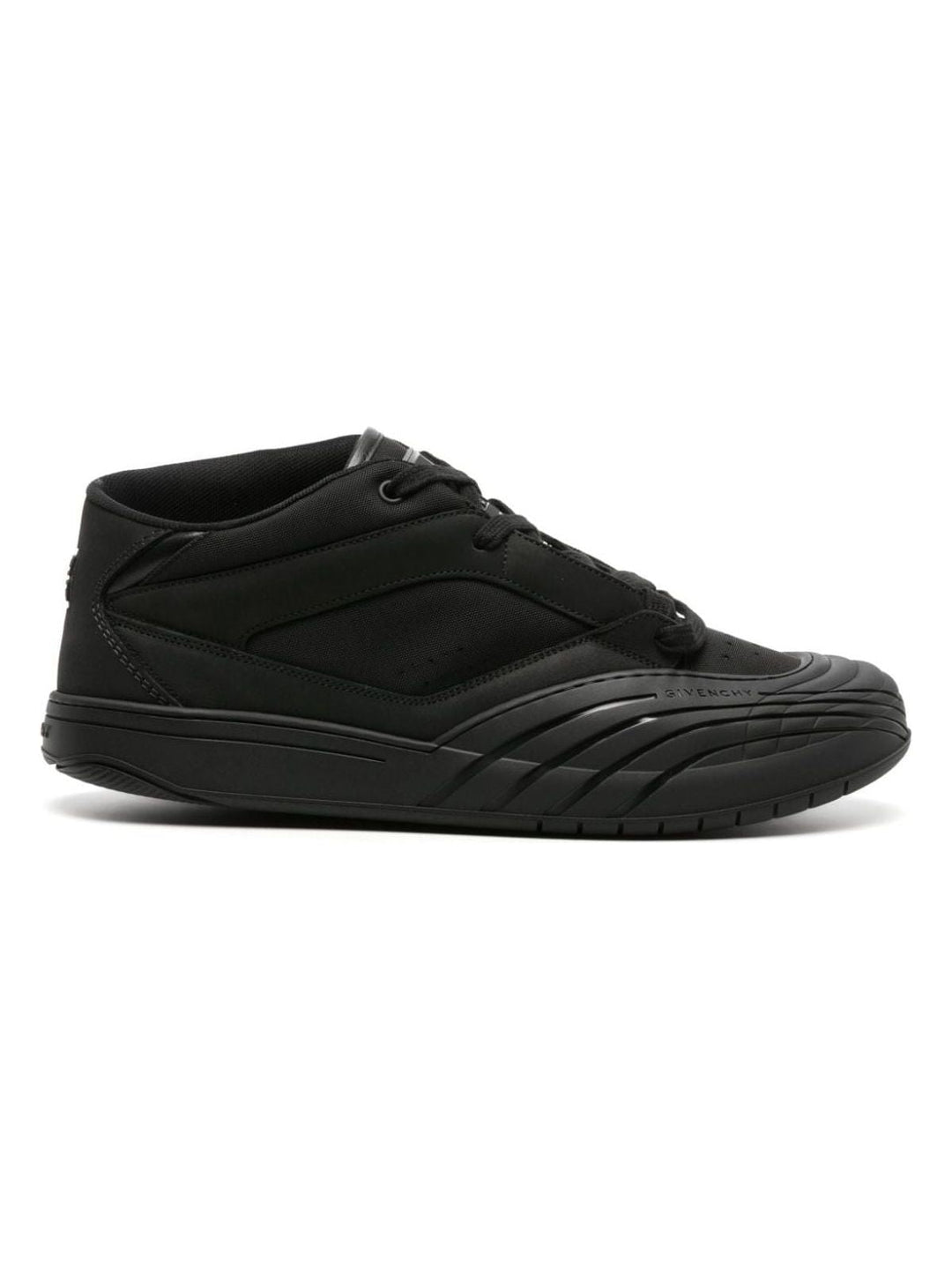SKATE SNEAKERS