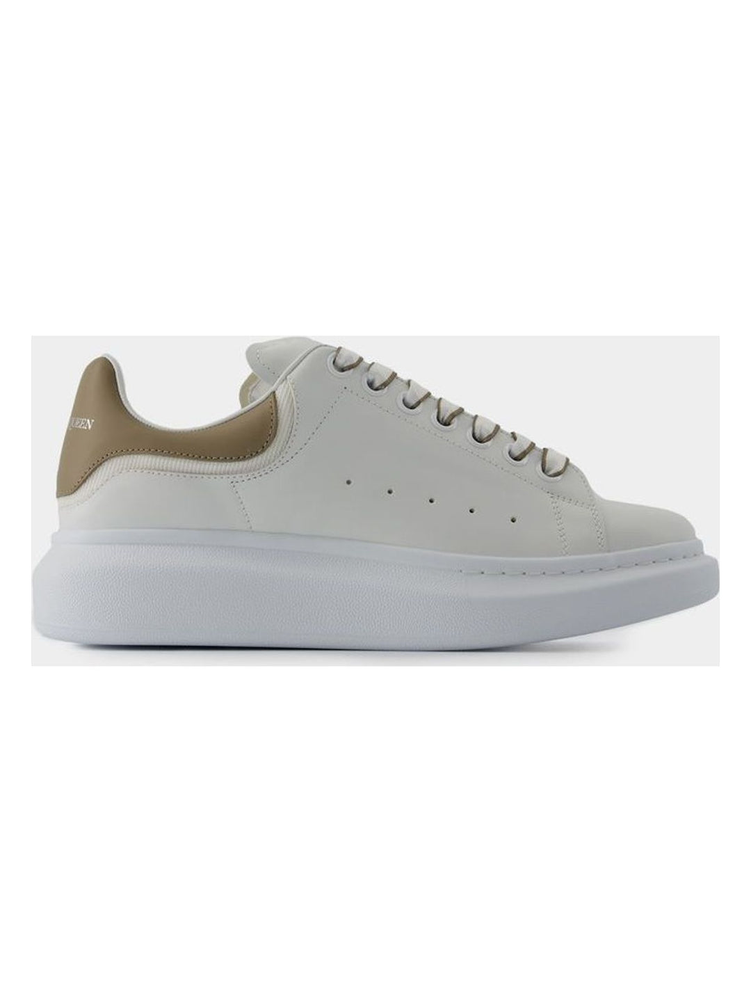 OVERSIZED SNEAKERS