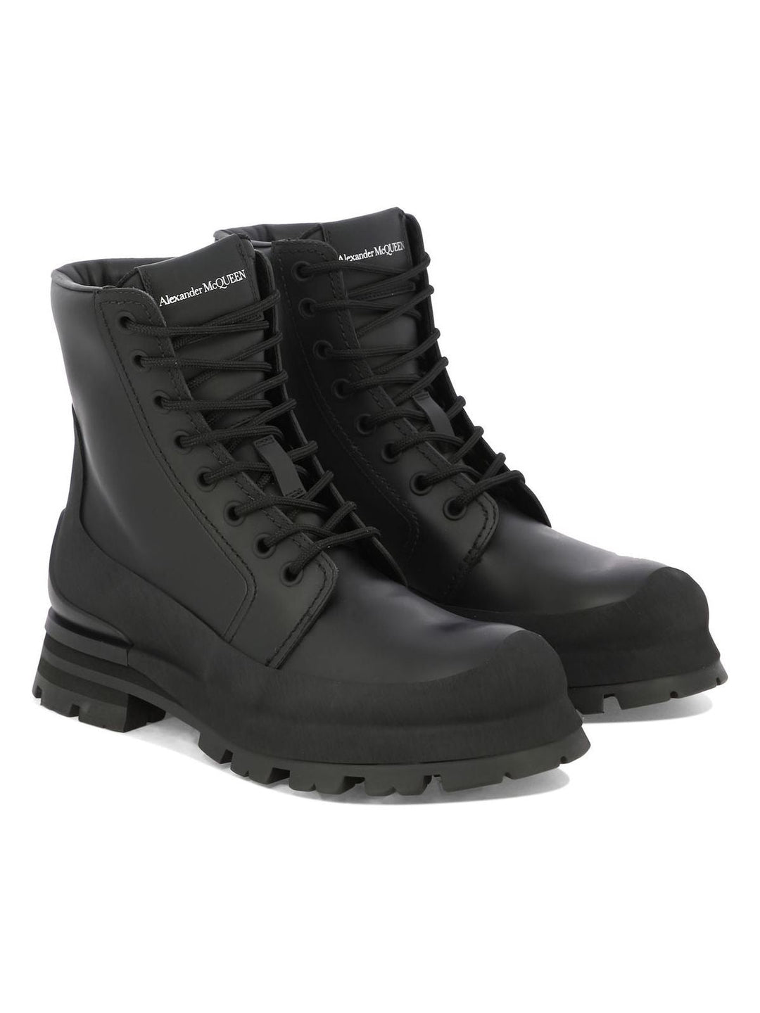 "WANDER" LACE-UP BOOTS