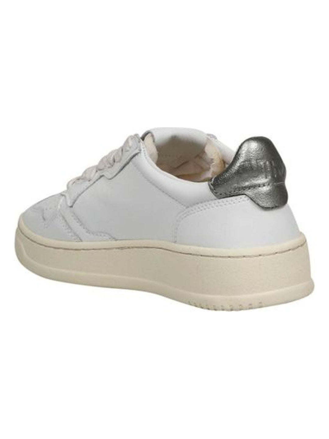 MEDALIST SNEAKERS