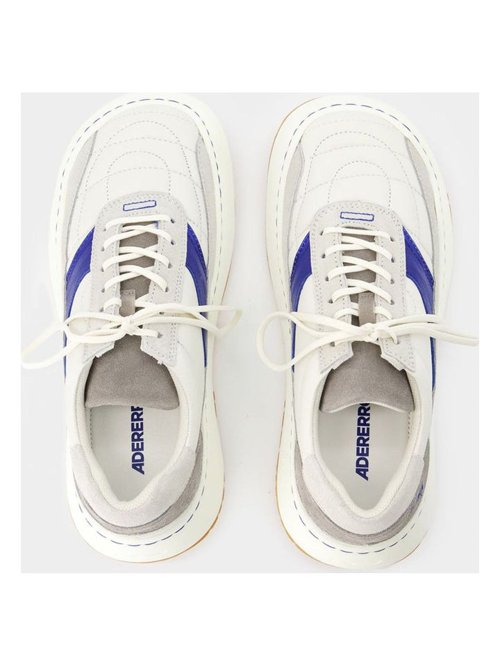 Log Sneakers