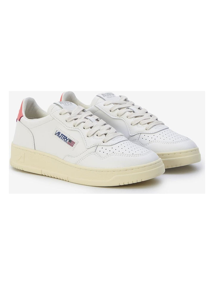 MEDALIST SNEAKERS