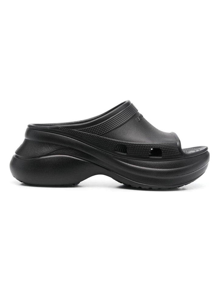 POOL CROCS BLACK RUBBER SANDAL