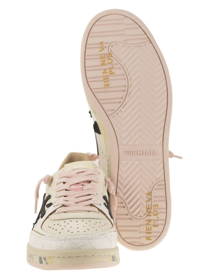 BSKT CLAY-D - SNEAKERS