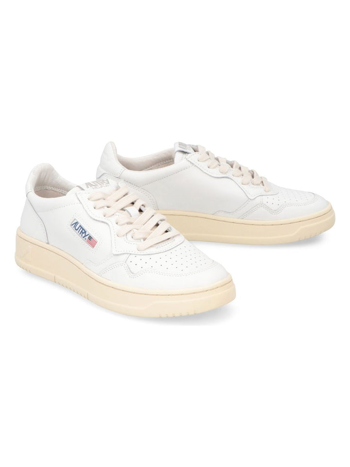 WHITE LEATHER MEDALIST SNEAKERS