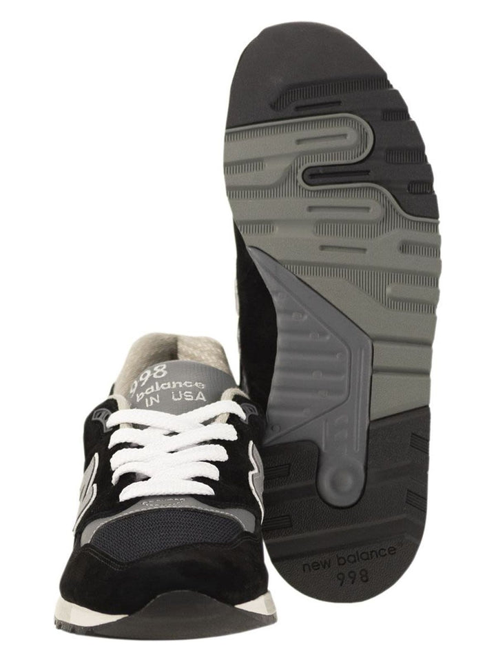 998 - SNEAKERS