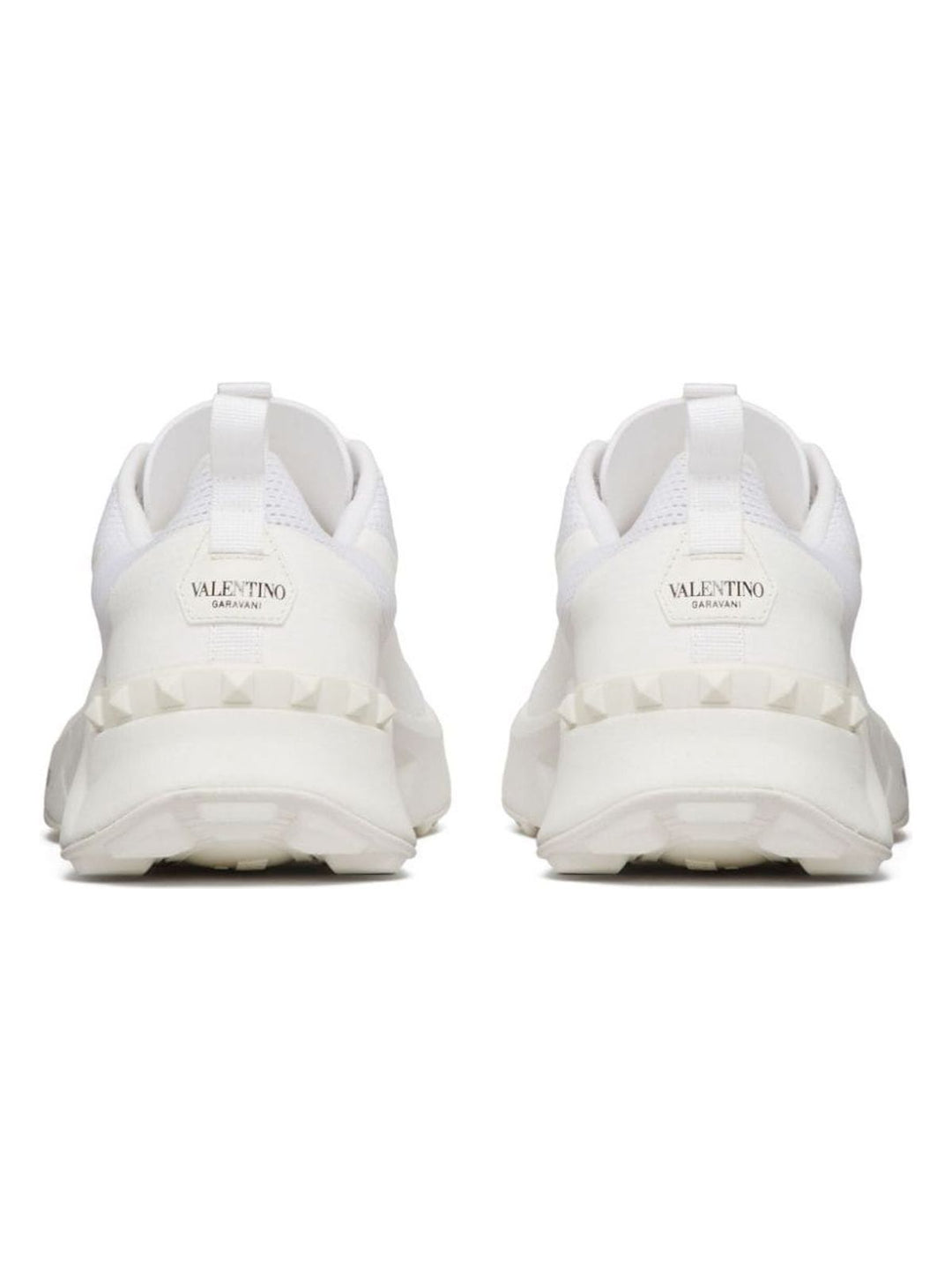 TRUE ACT SNEAKERS