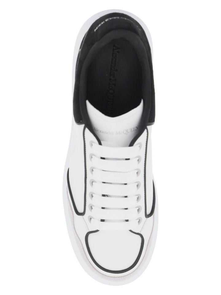 OVERSIZED SNEAKERS