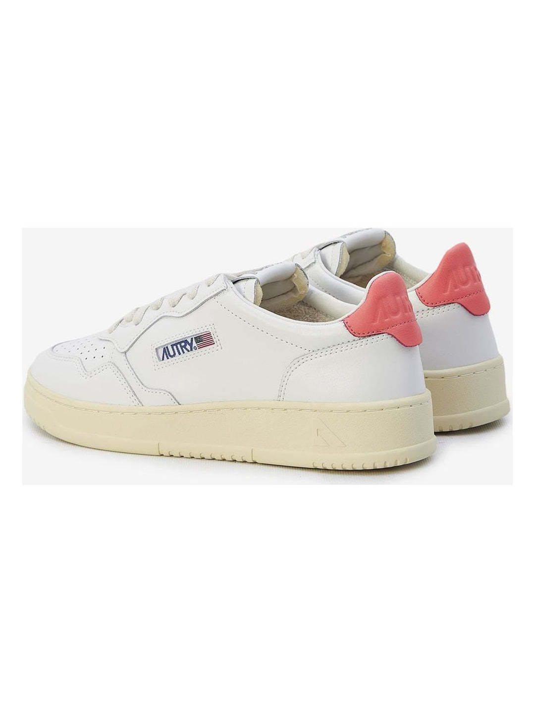 MEDALIST SNEAKERS