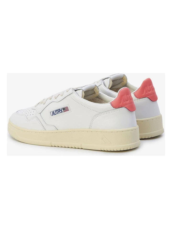 MEDALIST SNEAKERS