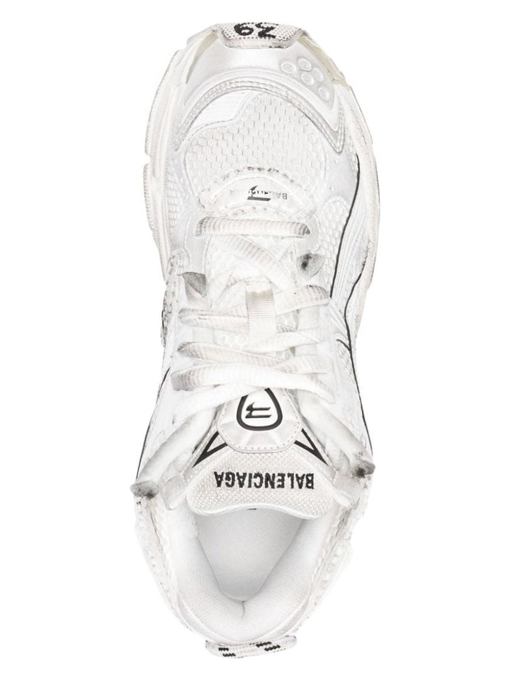 RUNNER SNEAKERS