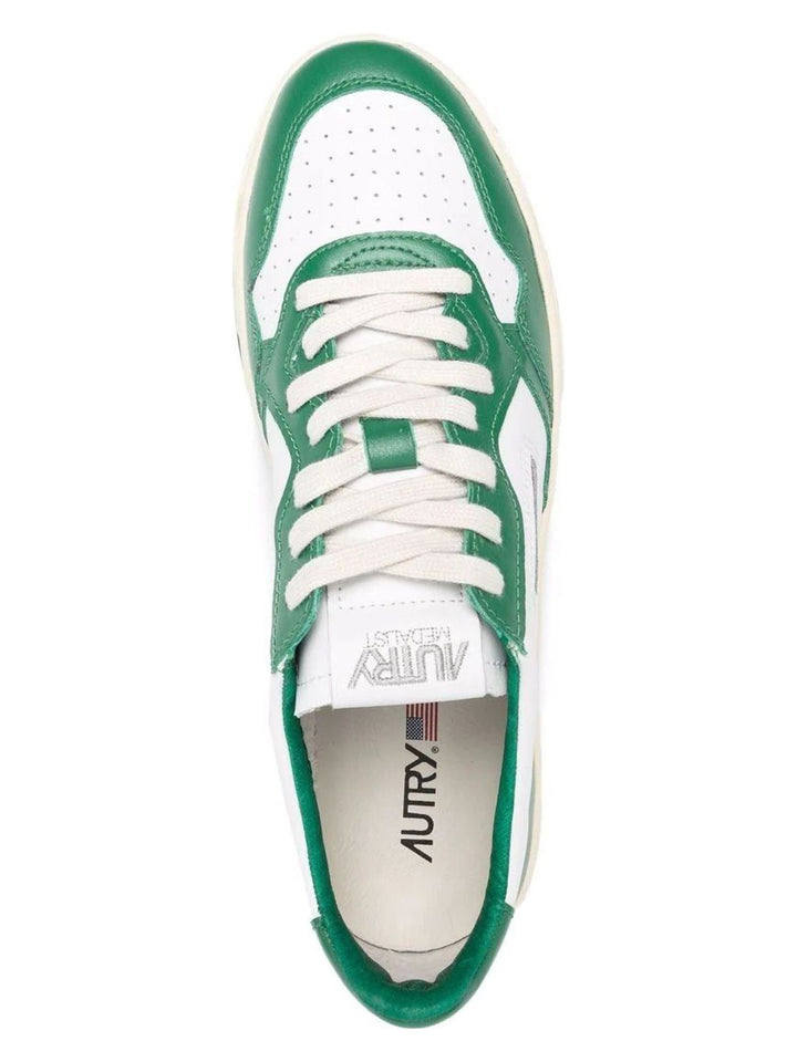 MEDALIST SNEAKERS