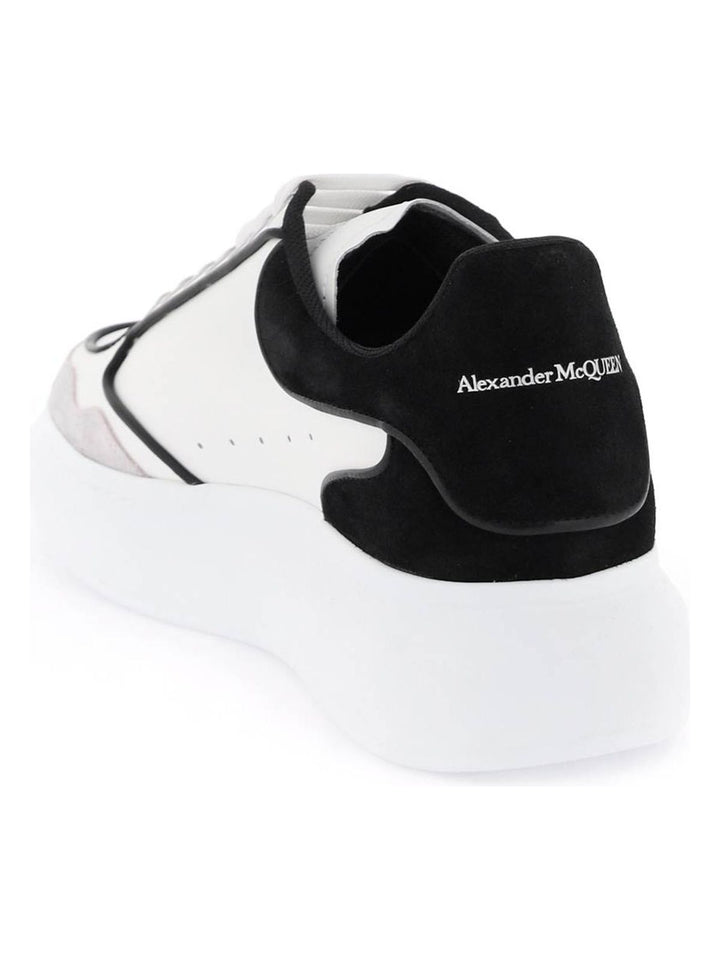 OVERSIZED SNEAKERS