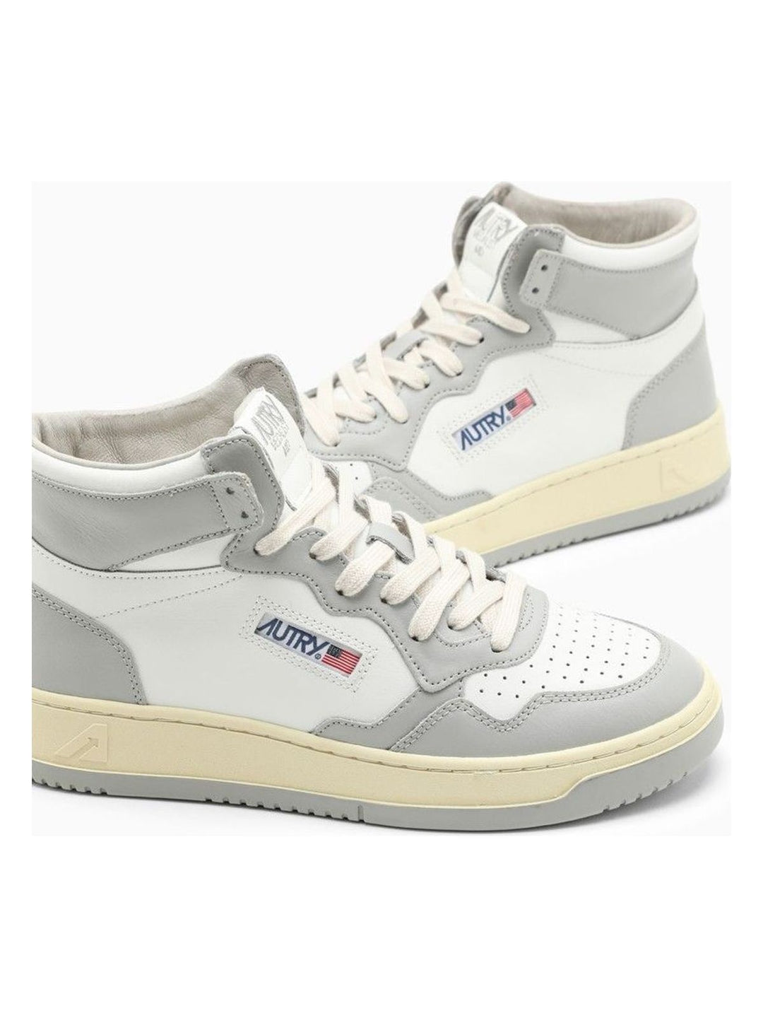MEDALIST MID SNEAKERS IN WHITE/LIGHT GREY LEATHER