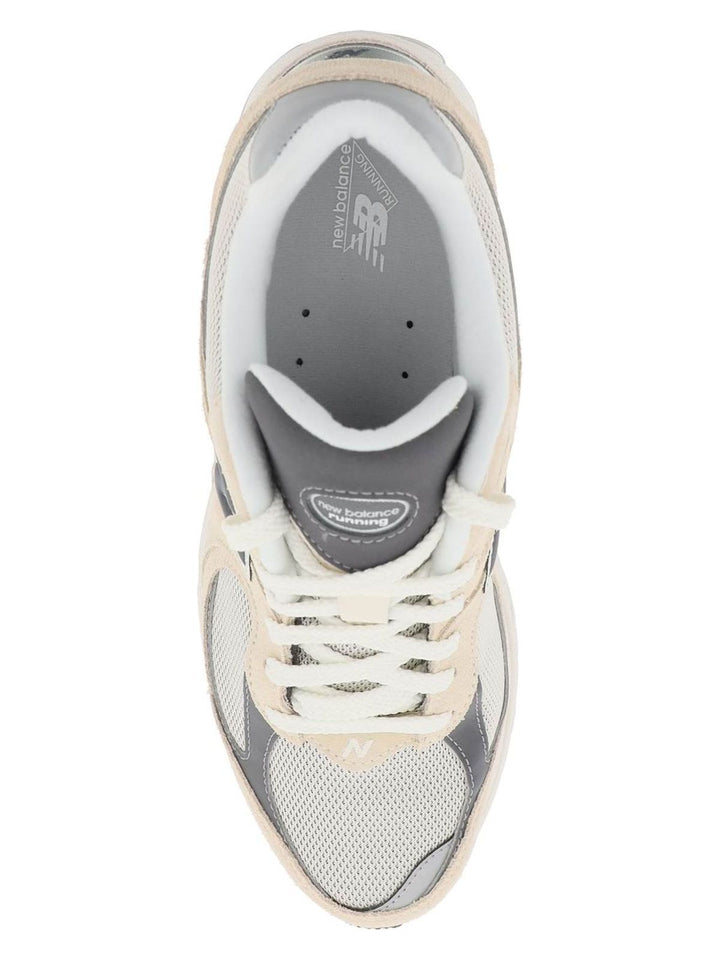 2002R SNEAKERS