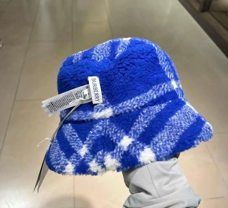 Burberry MH Fleece Check Reversible Bucket Hat Black