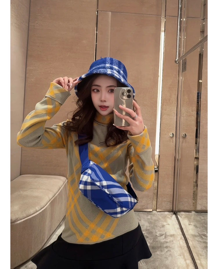 Burberry MH Fleece Check Reversible Bucket Hat Black