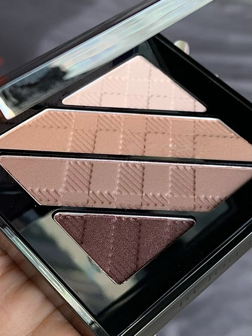 Burberry Complete Eye Palette Mocha 02