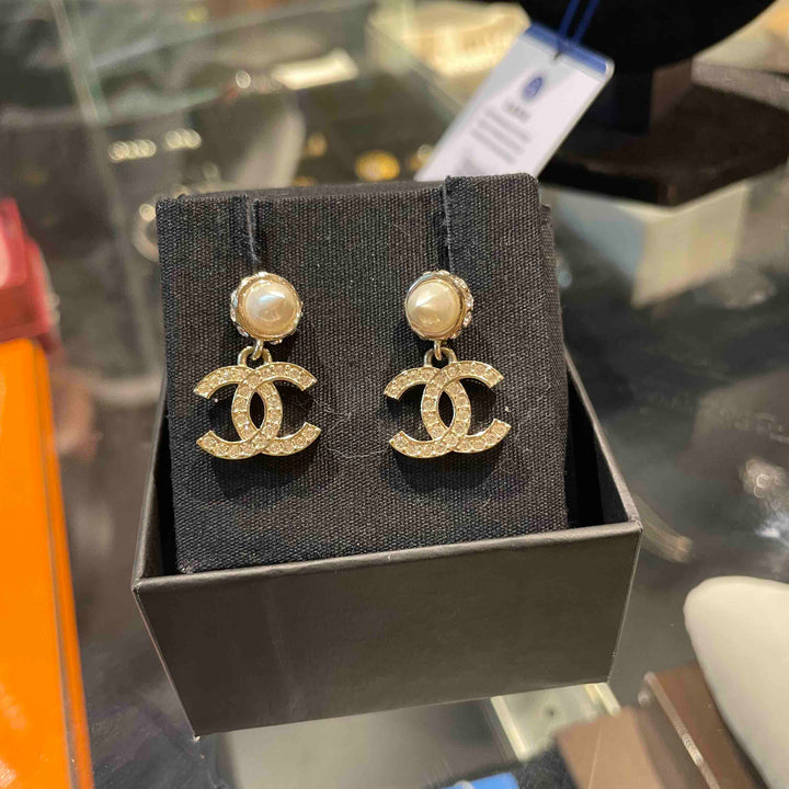 Top Quality Chanel Drop Earring Gold Pearl Earrings