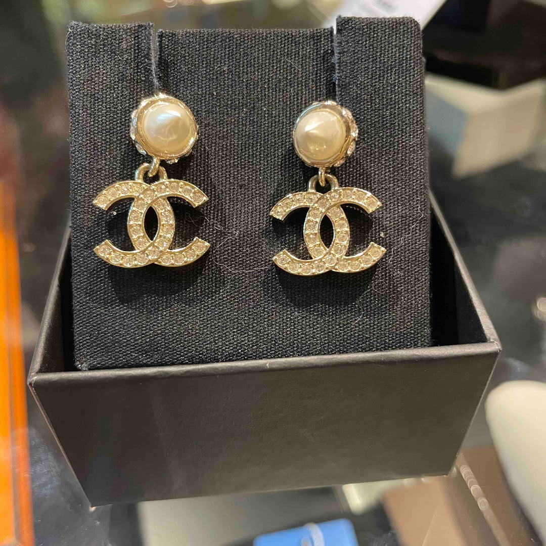 Top Quality Chanel Drop Earring Gold Pearl Earrings