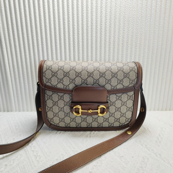 Gucci GG Supreme Monogram Beige Crossbody Bag 11900790