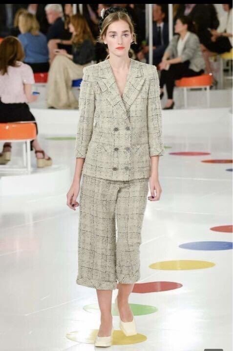 Top Quality Chanel Cruise 2015 Grey Double Breasted Jacket with Detachable Brooch Detail Size FR 42 (UK 14)