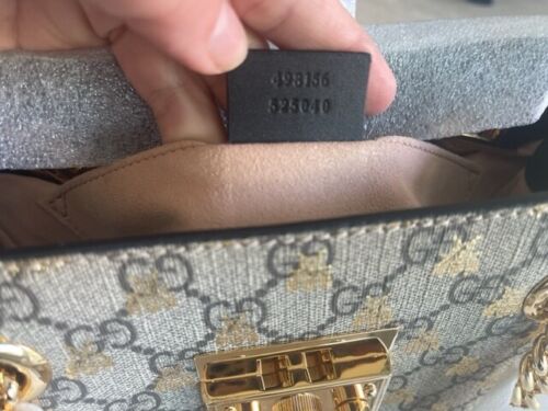 Gucci Bee Padlock Shoulder Bag Beige Ebony Small GG Supreme Leather Handbag New