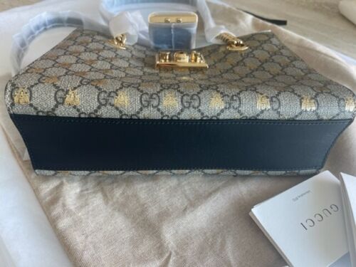 Gucci Bee Padlock Shoulder Bag Beige Ebony Small GG Supreme Leather Handbag New