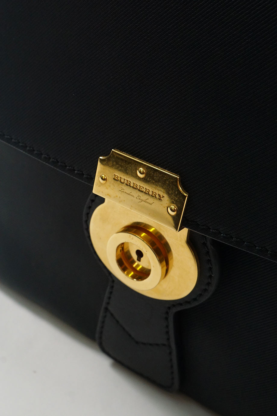 Top Quality Burberry Black Medium Trench Leather DK88 Top Handle Bag with detachable shoulder strap