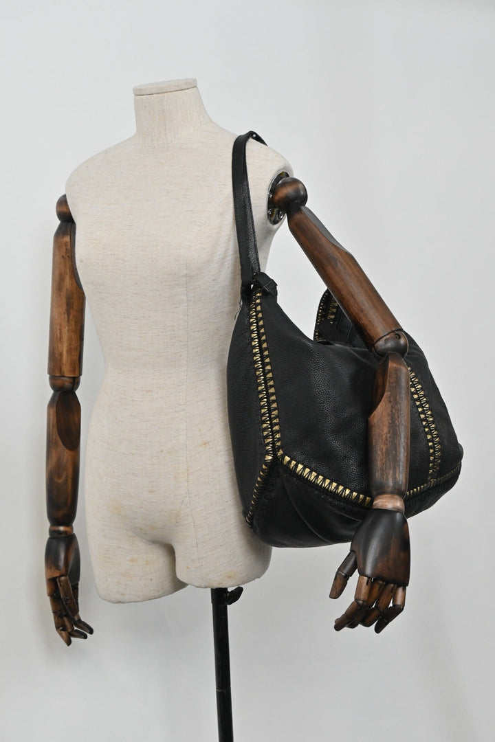 Bottega veneta Black and gold foiled leather Oro Cervo Ucinetto two-way hobo bag with detachable shoulder strap
