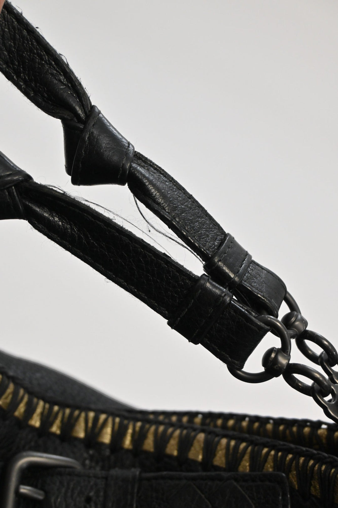 Bottega veneta Black and gold foiled leather Oro Cervo Ucinetto two-way hobo bag with detachable shoulder strap