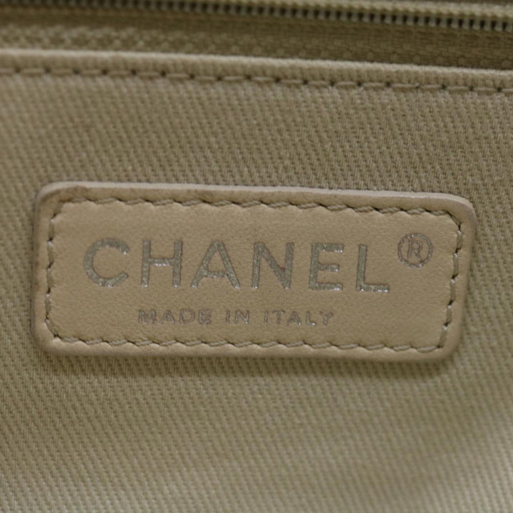 Top Quality Chanel Matelasse Chain Shoulder Bag Leather White CC Auth yk10764