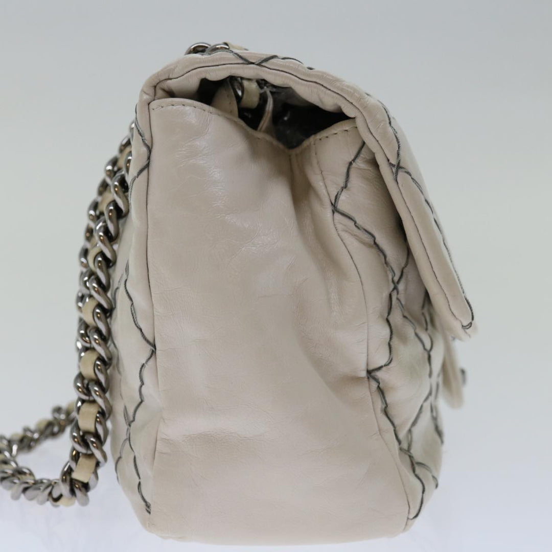 Top Quality Chanel Matelasse Chain Shoulder Bag Leather White CC Auth yk10764