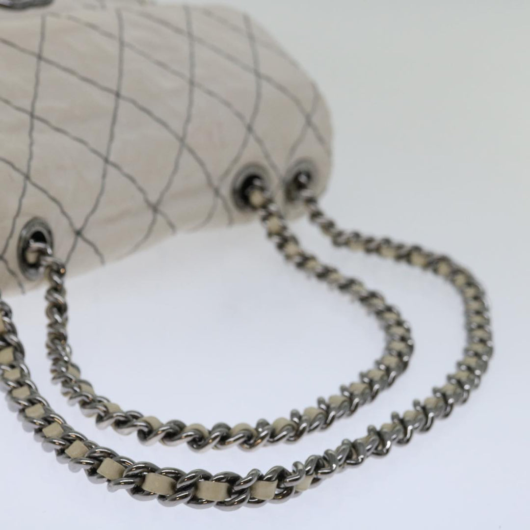Top Quality Chanel Matelasse Chain Shoulder Bag Leather White CC Auth yk10764