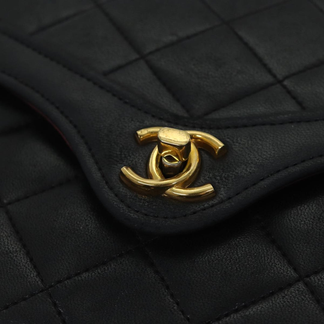 Chanel Matelasse Turn Lock Chain Shoulder Bag Lamb Skin Black CC Auth yk11890A