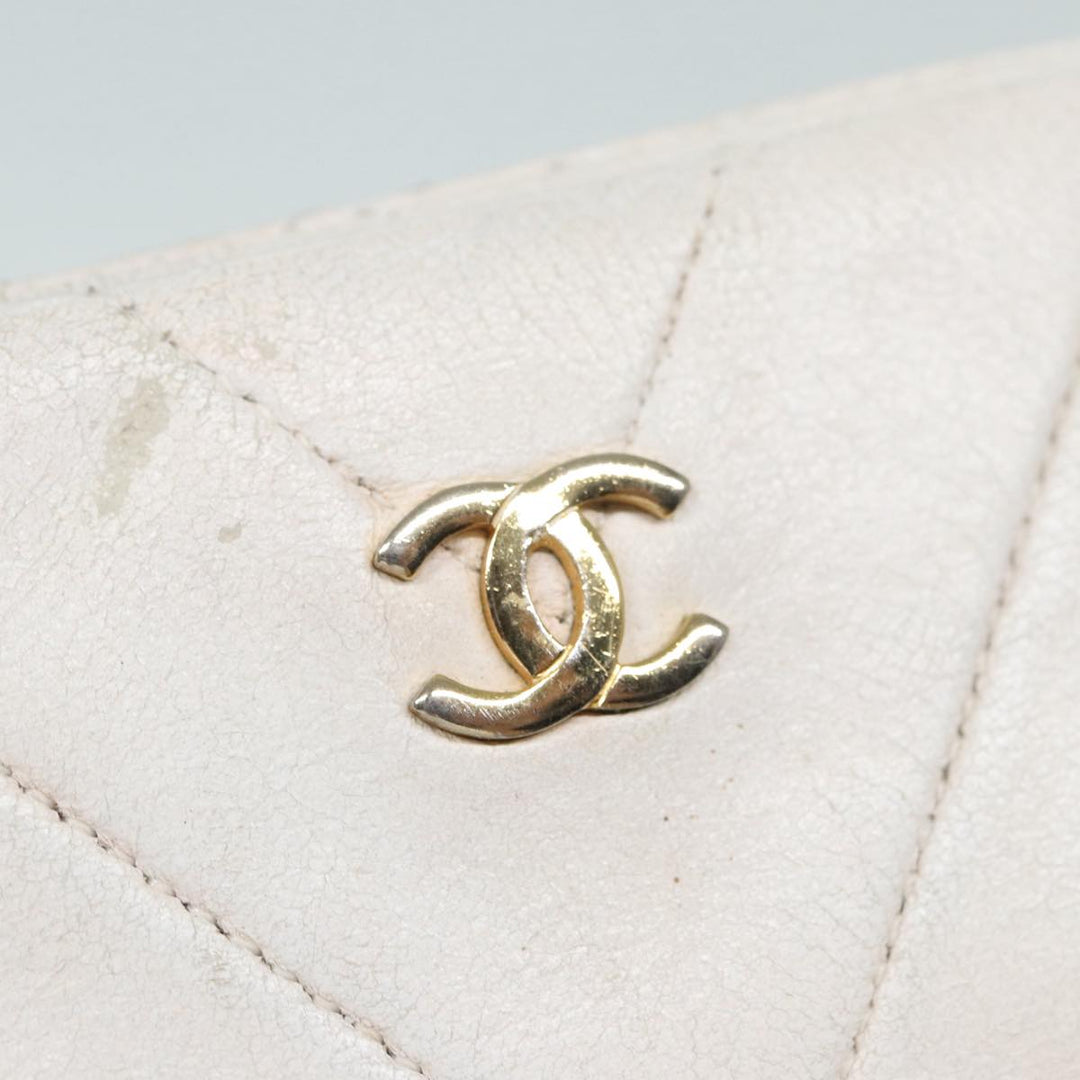 Chanel V Stitch Chain Hand Bag Leather White CC Auth yk14103