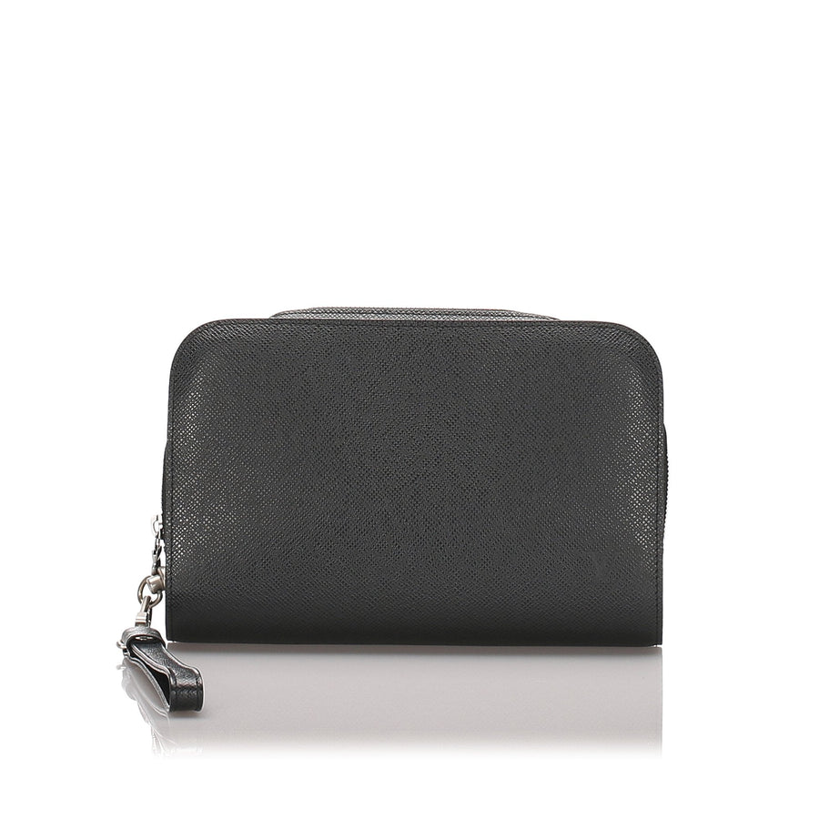 Pre-Loved Louis Vuitton Black Taiga Leather Baikal Clutch France