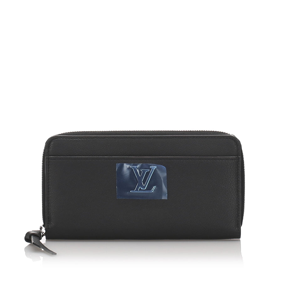 Pre-Loved Louis Vuitton Black Calf Leather Lockme Zippy Wallet Spain