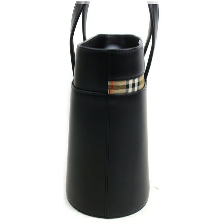 Indistinguishable  Burbe**y London Hand Bag Black Leather (SHC7-10898)
