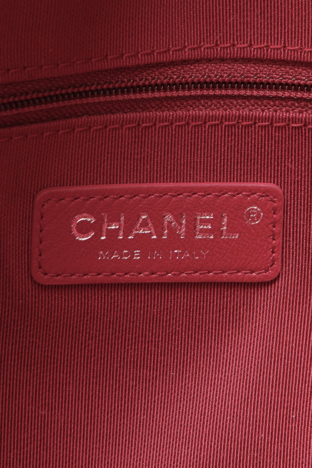 Gabrielle Medium Hobo Bag - Red/Pink