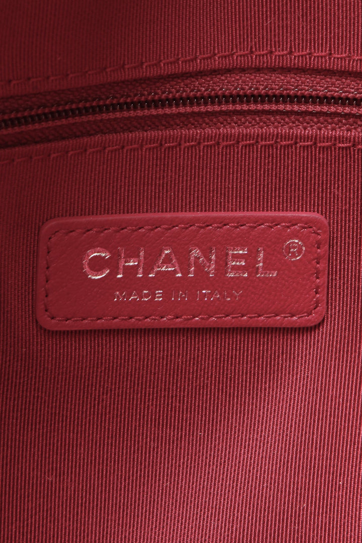 Gabrielle Medium Hobo Bag - Red/Pink