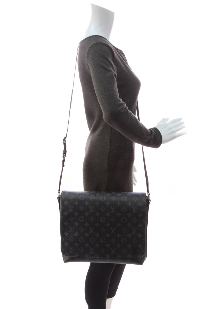 District MM Messenger Bag