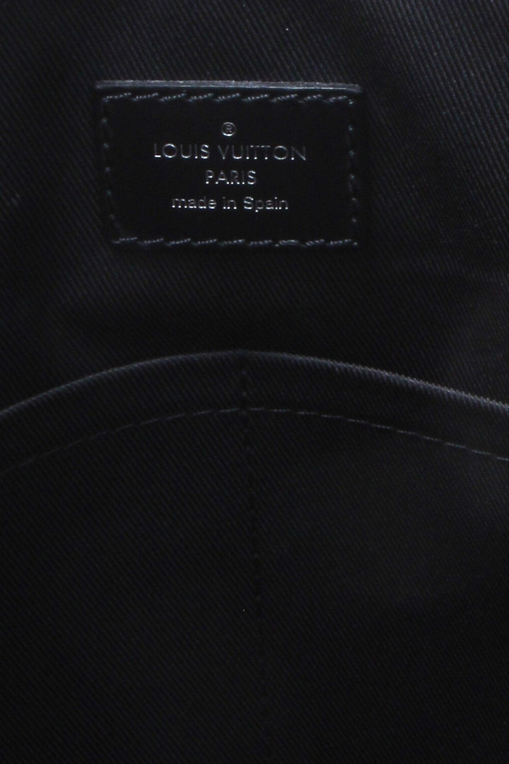District MM Messenger Bag