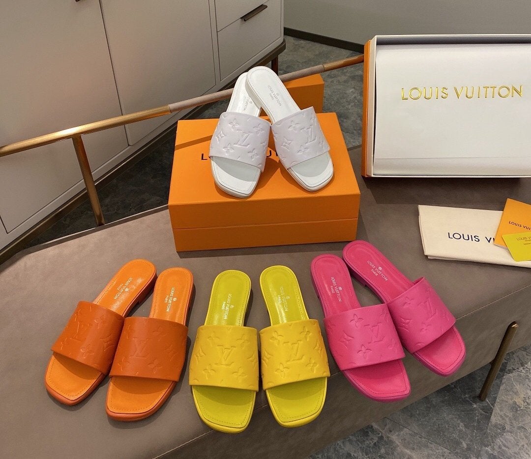women flat shoes slipper , size 35-41 , with box, SS50