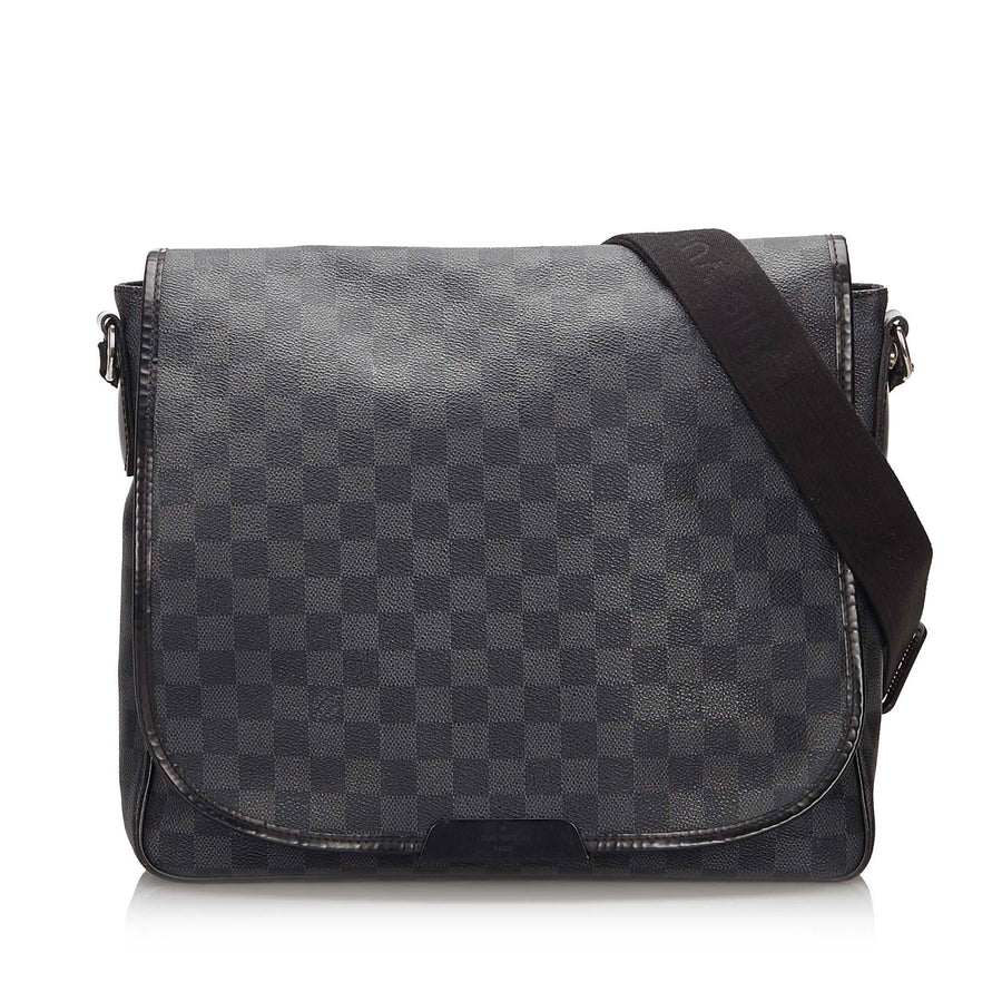 Pre-Loved Louis Vuitton Black Damier Graphite Daniel MM France