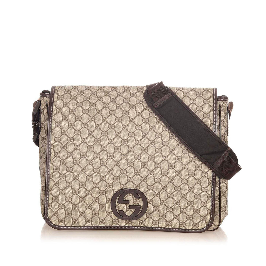 G*G GG Supreme Crossbody Bag (SHG-20588)