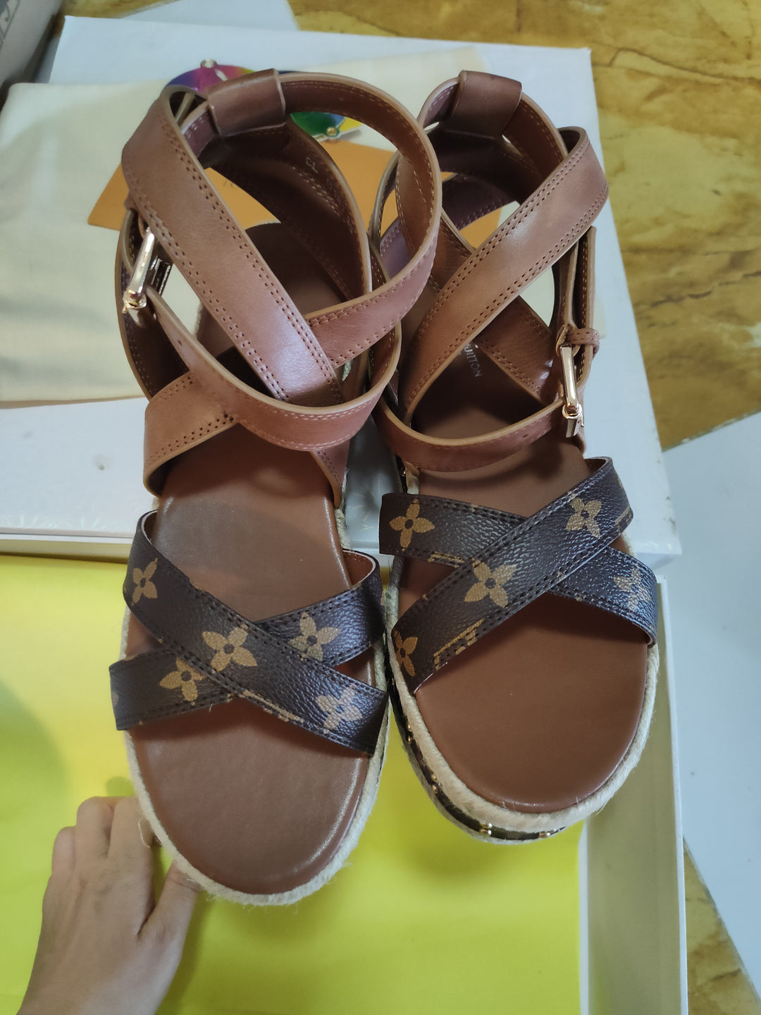 women  leather sandals shoes ,  size 35-41, SS110-15