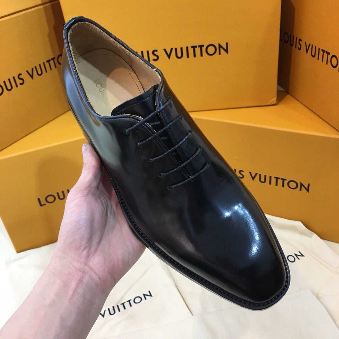 men cow leather shoes ,  size 38-45, SS150